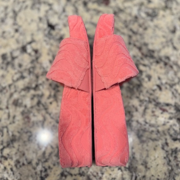 SOLD - Kate Spade Pink Wavy Slide Sandals - Picture 6 of 8